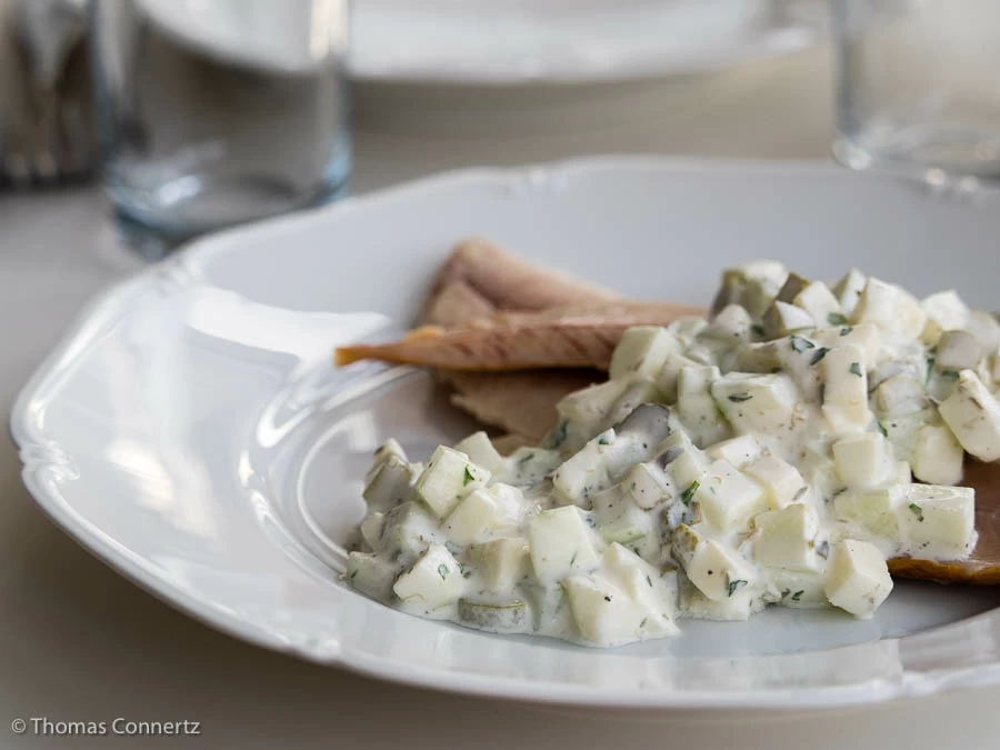 Fisch mit Apfel-Gurken-Dressing Hausmacher Art
