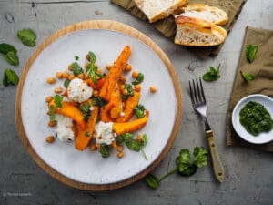 Butternut Kürbis Kichererbsen Pesto