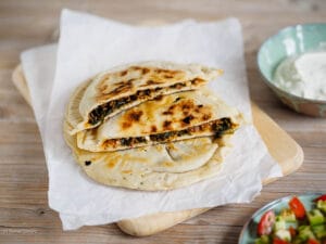 Hefepfannkuchen Hackfleisch gefuellt