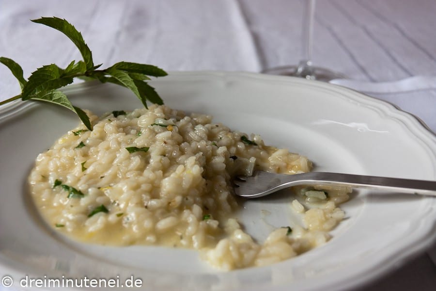 Risotto mit Minze und Zitrone Risotto mit Minze und Zitrone