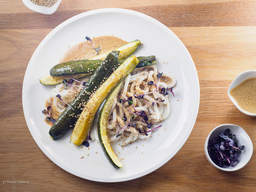 Zucchini Misobutter Udon